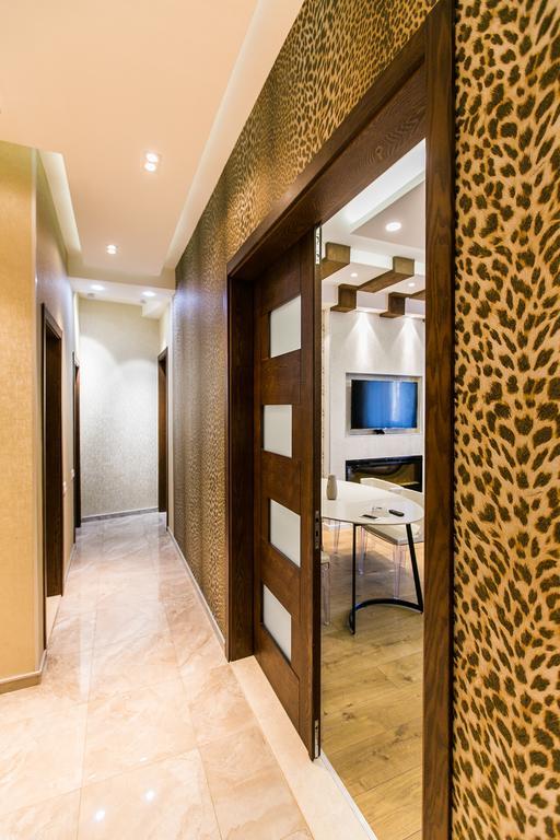 Sweet Home 3 At Freedom Square Tbilisi Exterior photo